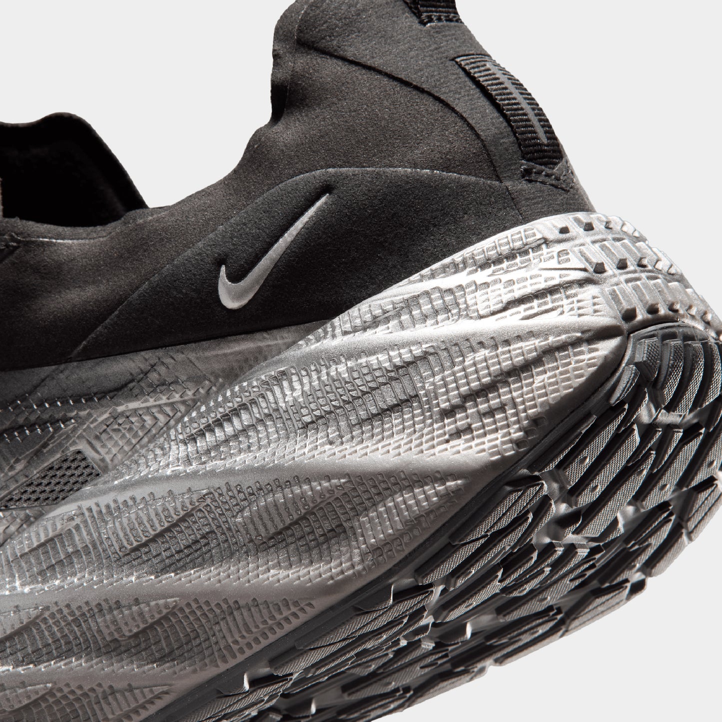 Nike Ava Edge