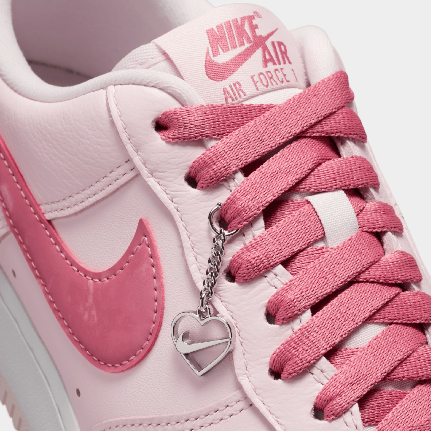 Nike Air Force 1 '07 "Valentine's Day" (W)