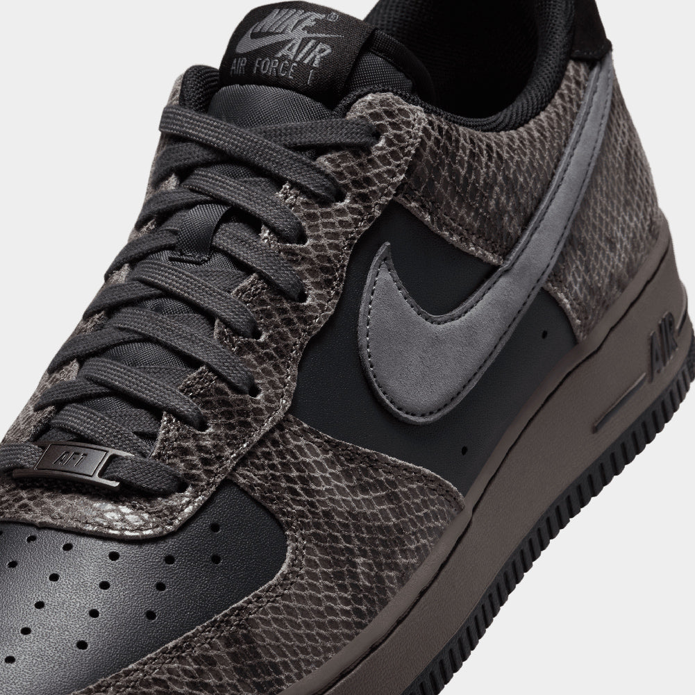 Nike Air Force 1 '07 LV8