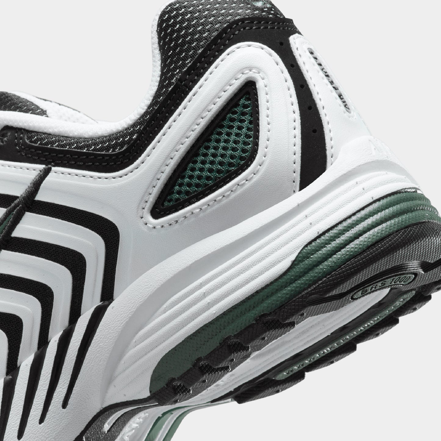 Nike Air Pegasus 2005 (W)