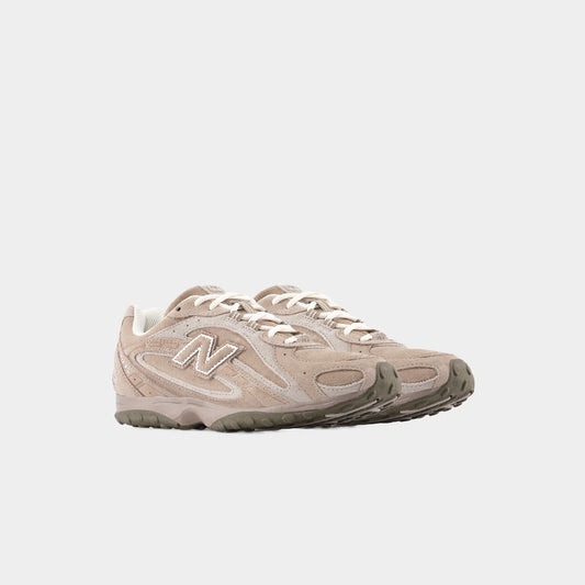 New Balance 204L