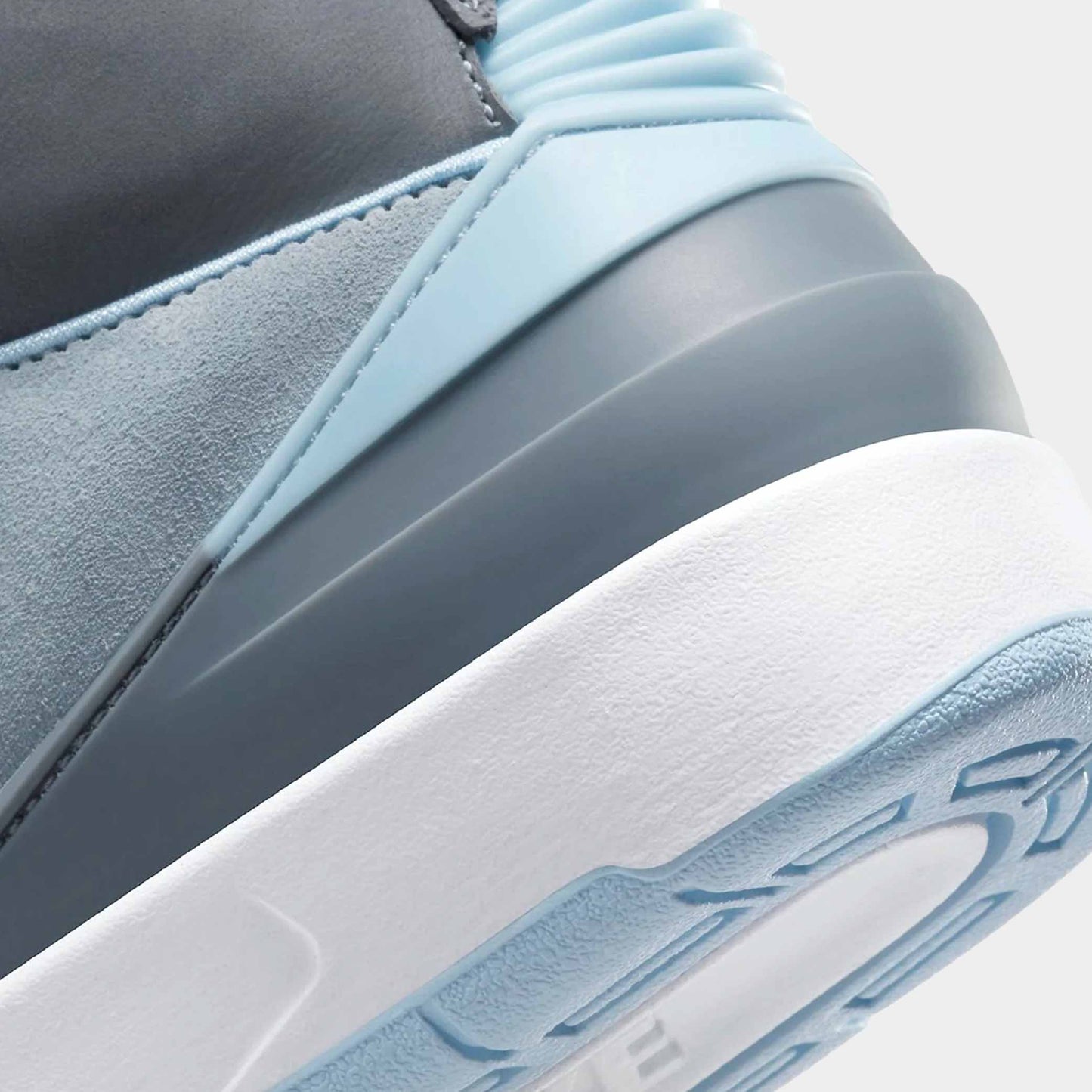 Air Jordan 2 Retro "Cool Grey" (W)