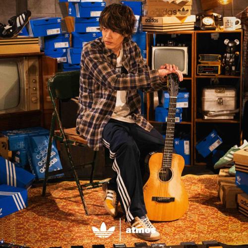 The latest atmos exclusive of adidas Original is now available! The artistic GAZELLE 85 features a "Patching" design