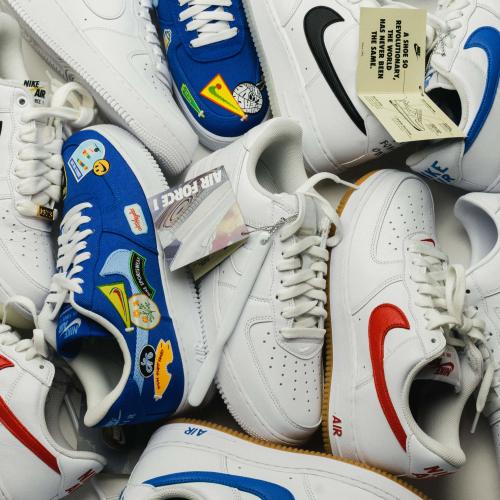 CELEBRATING THE 40 YEARS OF GLORY