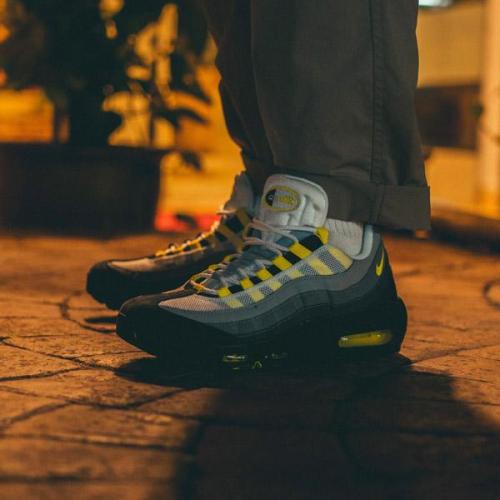 STORIES WITH AIR MAX 95: BUNGA