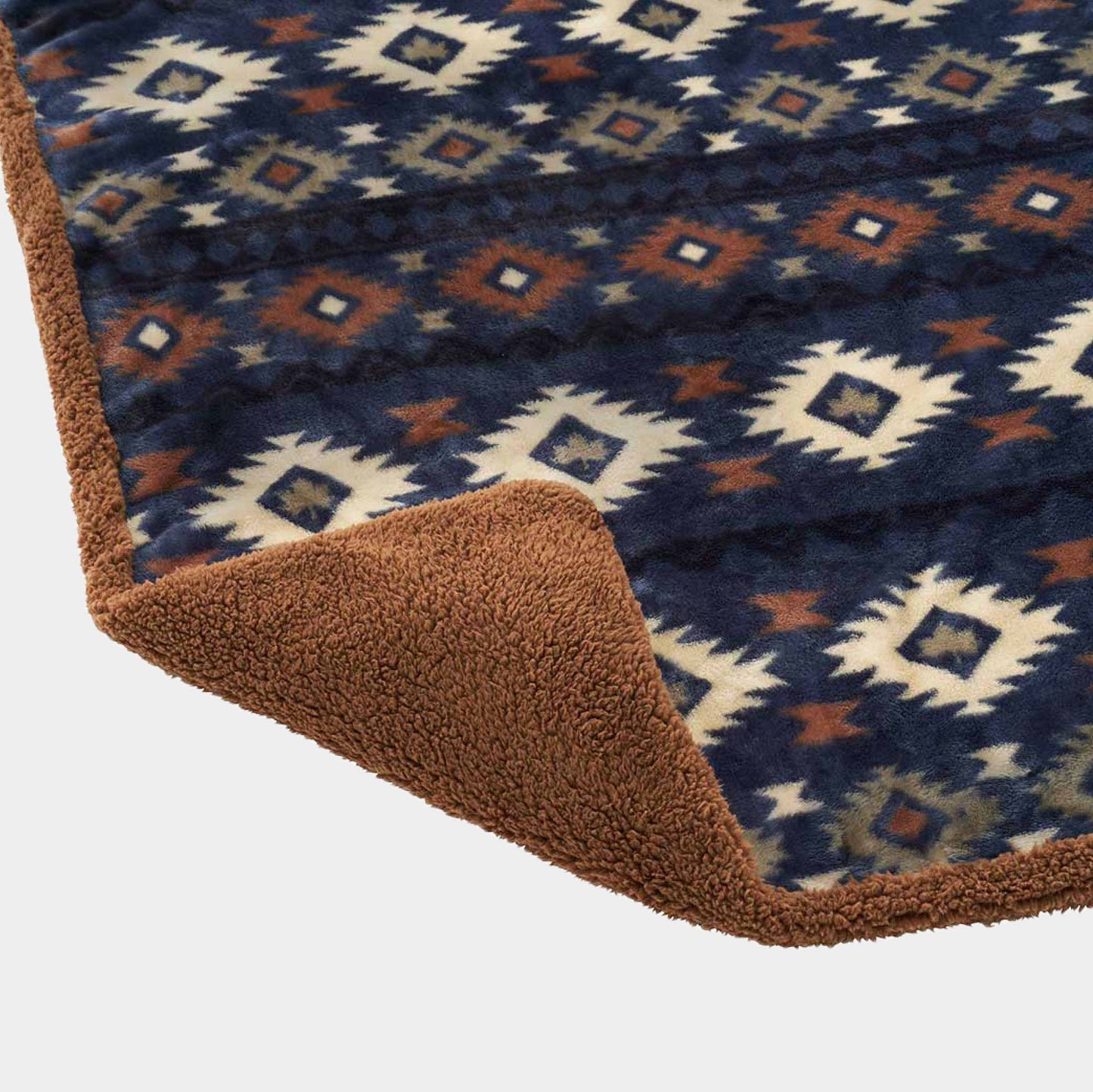 Logos Boa & Fleece Cushion Blanket