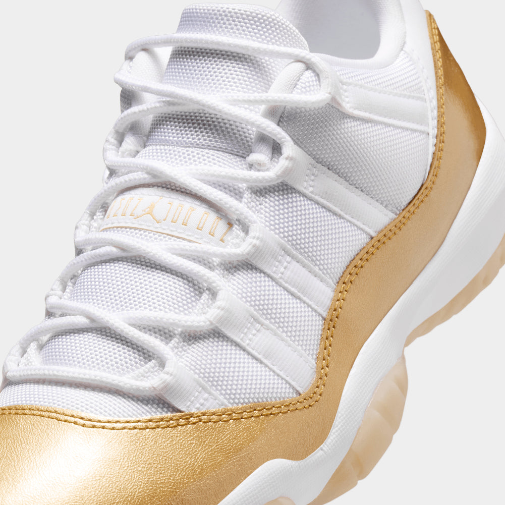 Air Jordan 11 Low "Mother's Day"