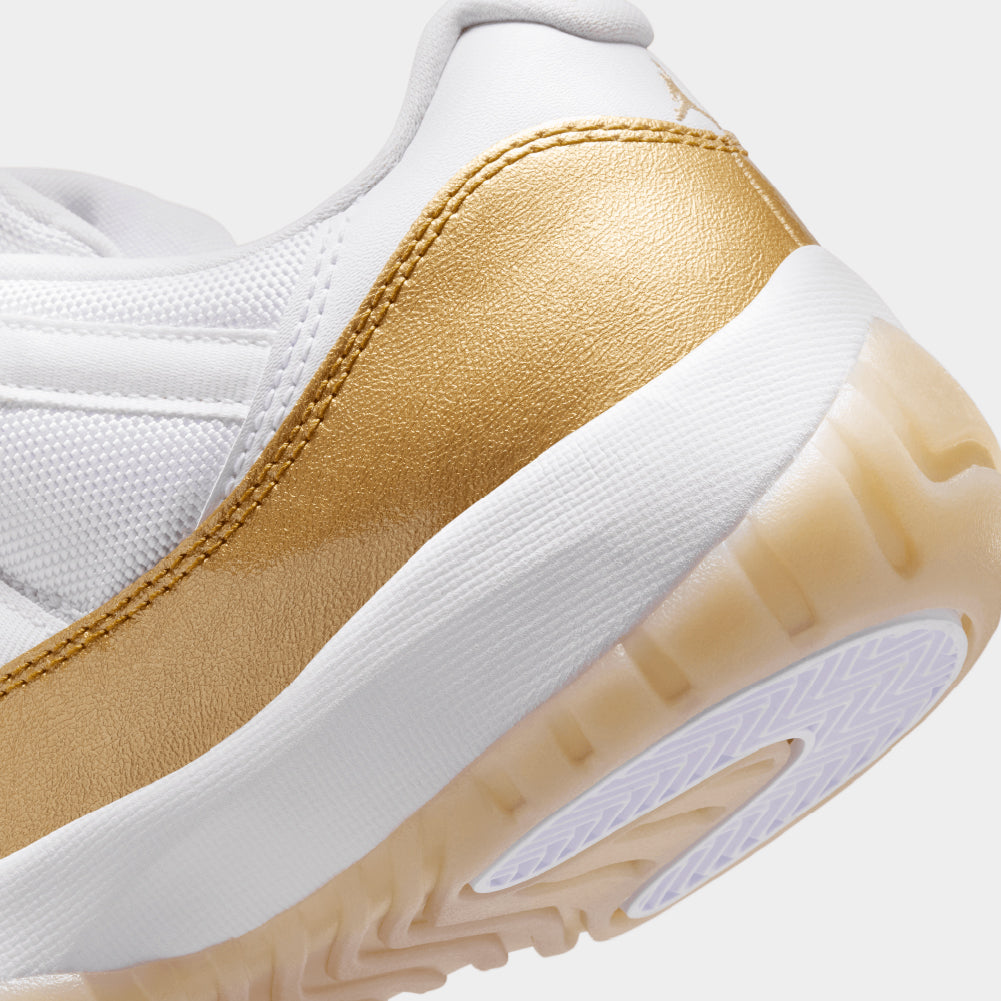 Air Jordan 11 Low "Mother's Day"