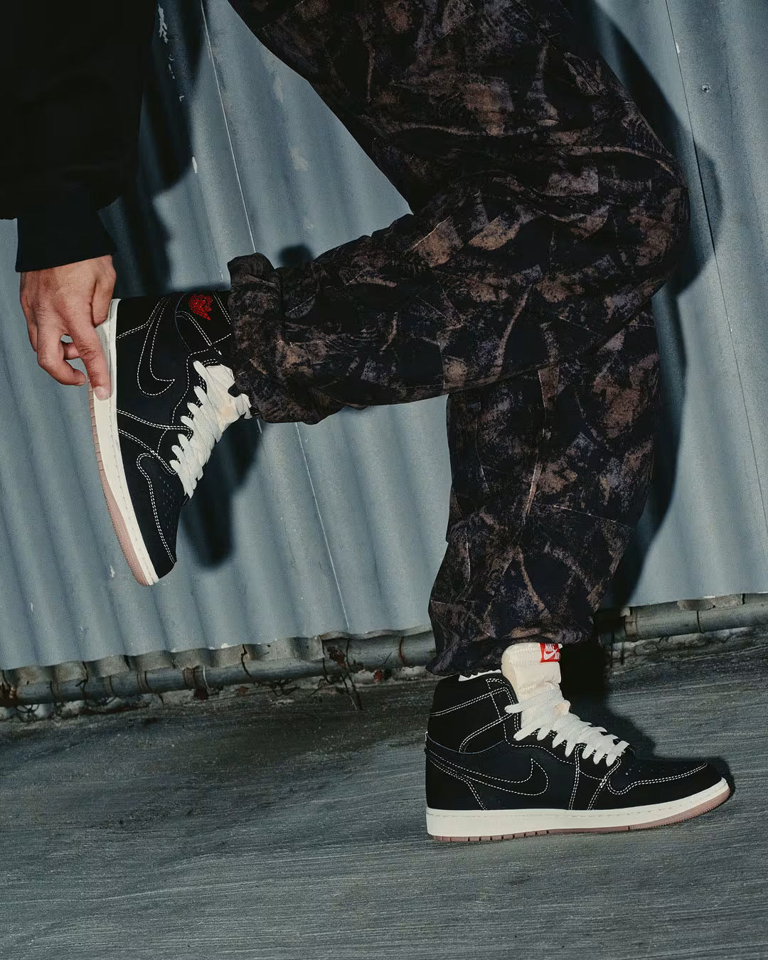 Air Jordan 1 Retro High OG Flight Club "Black and Sail"