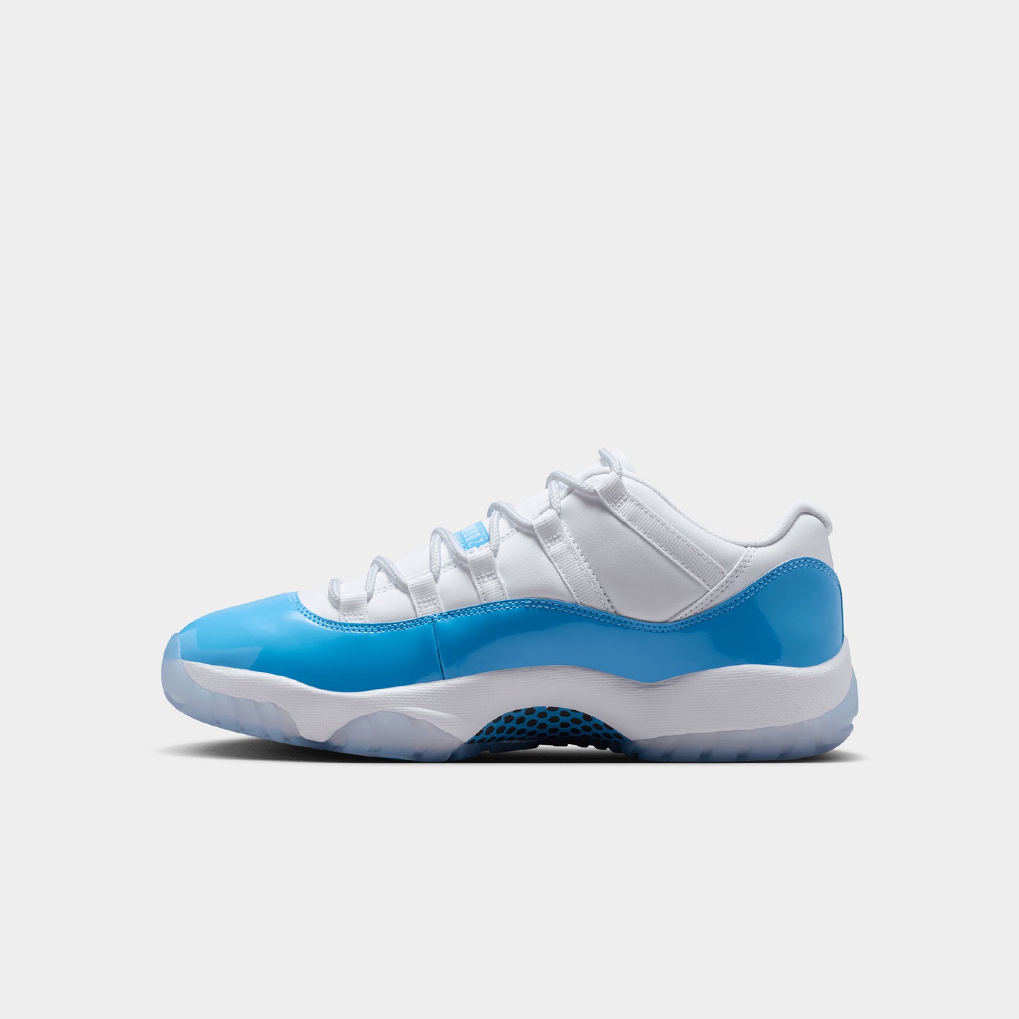 Air Jordan 11 Retro Low "University Blue"