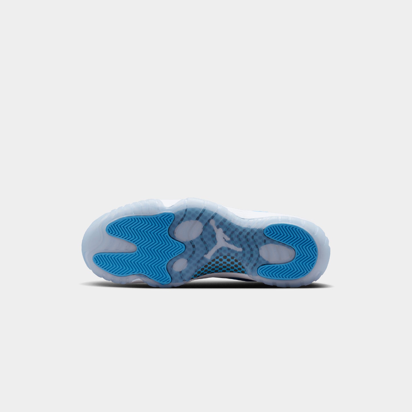 Air Jordan 11 Retro Low "University Blue"
