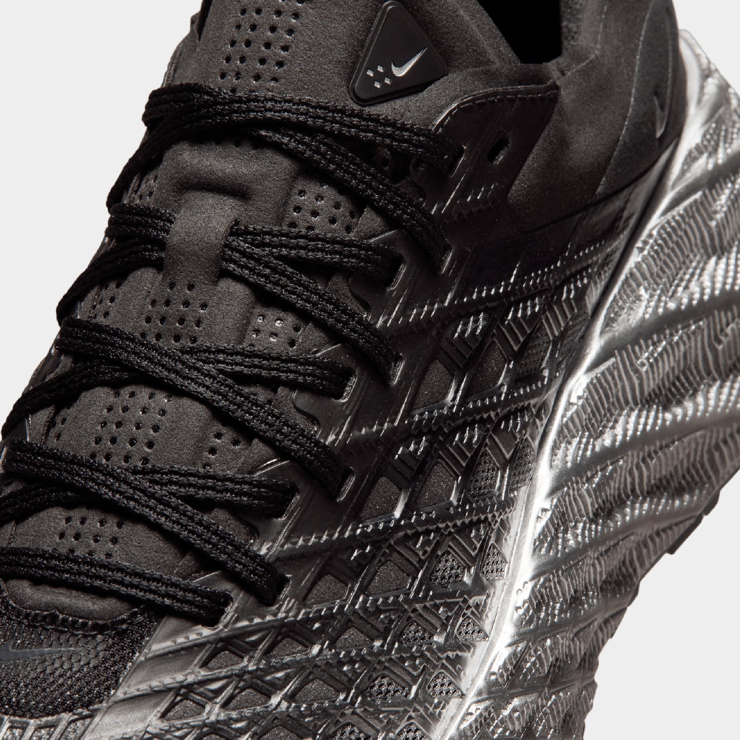 Nike Ava Edge