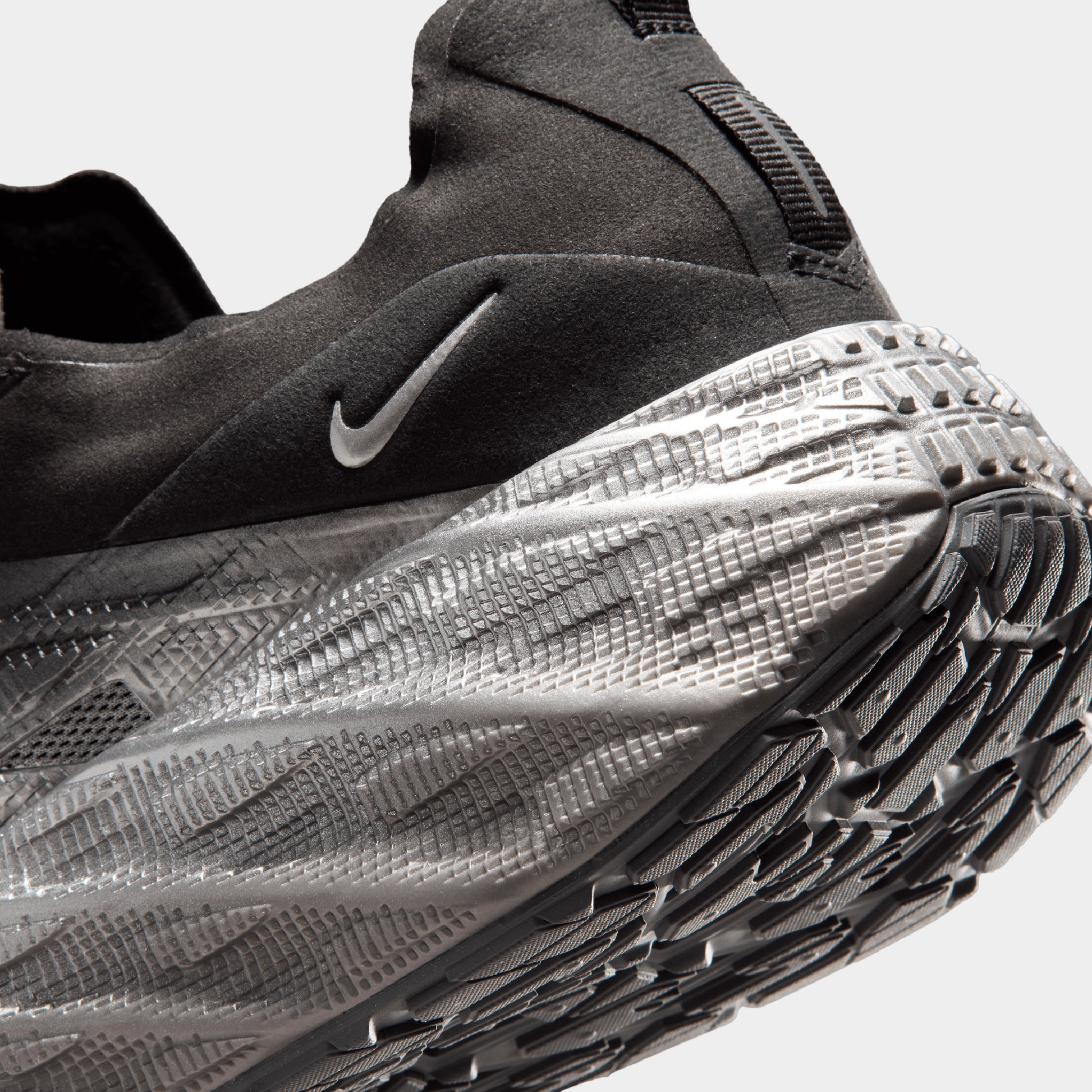 Nike Ava Edge