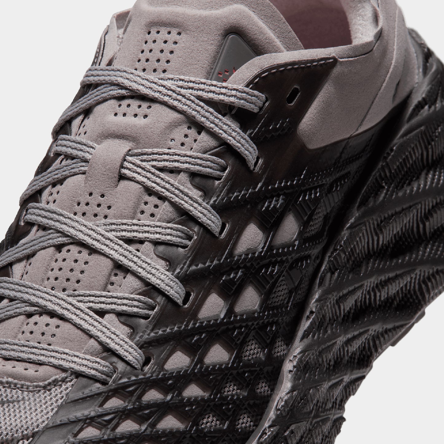 Nike Ava Edge