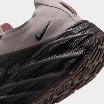 Nike Ava Edge