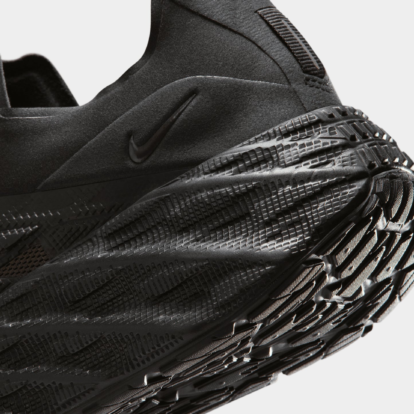 Nike Ava Edge