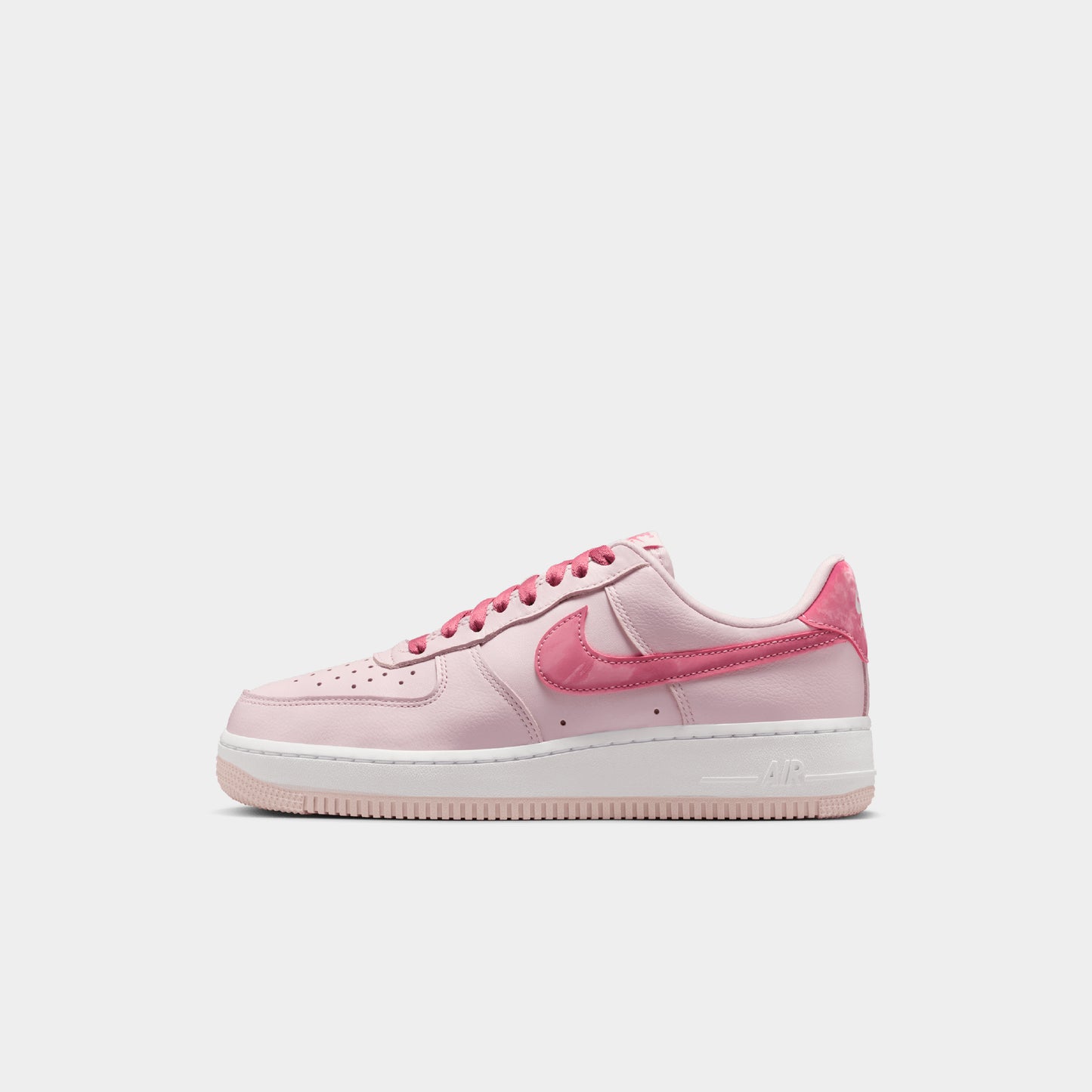 Nike Air Force 1 '07 "Valentine's Day" (W)