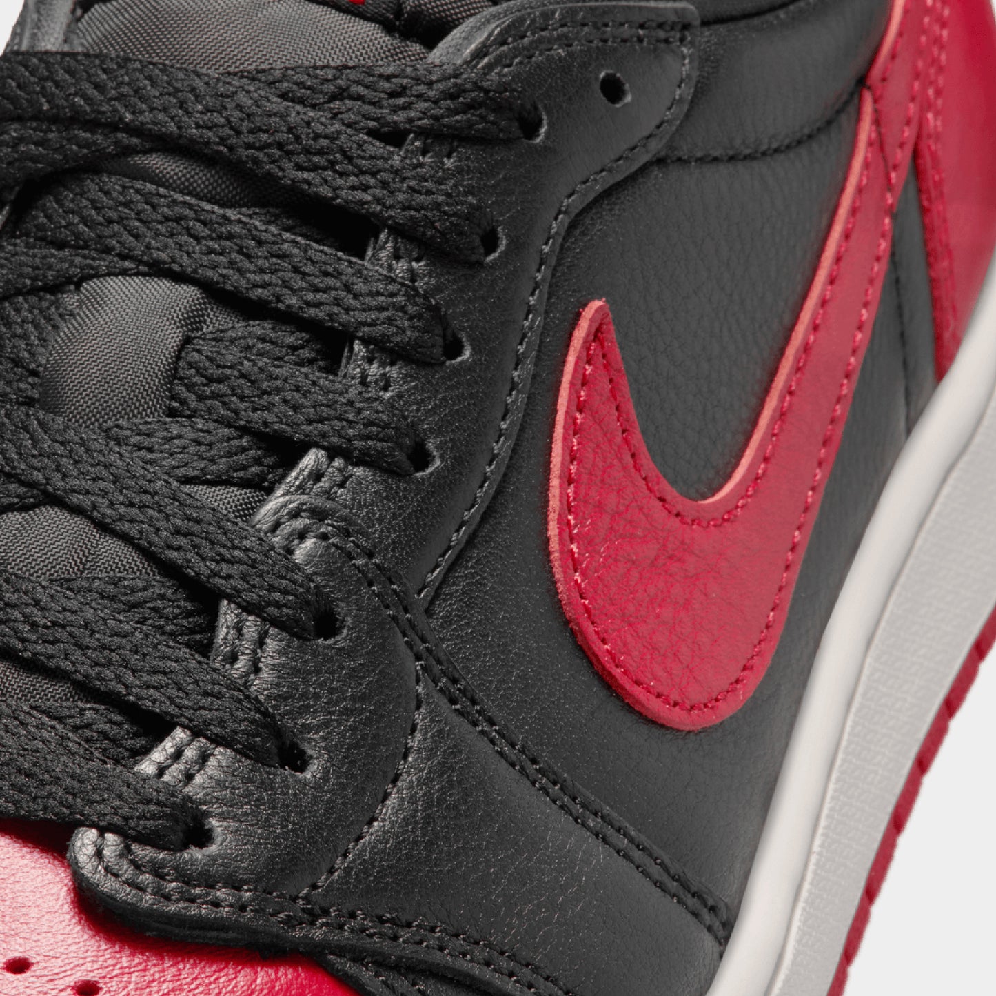 Air Jordan 1 Retro Low OG "Banned"