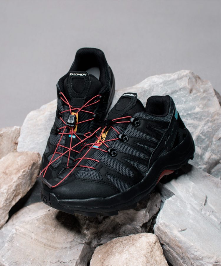 MOUNT ATMOS : SALOMON LIFESTYLE