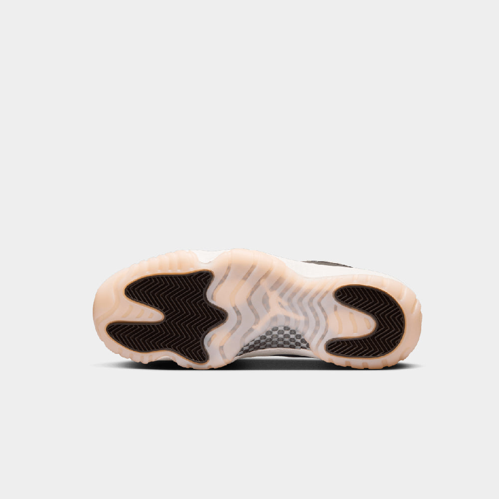 Air Jordan 11 Retro "Neapolitan" (W)