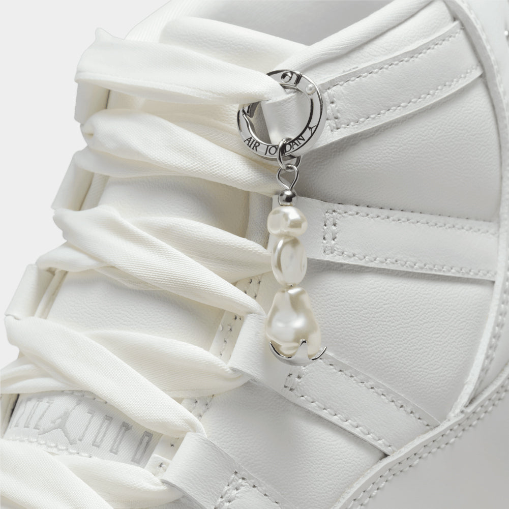 Air Jordan 11 Retro "Pearl" (W)