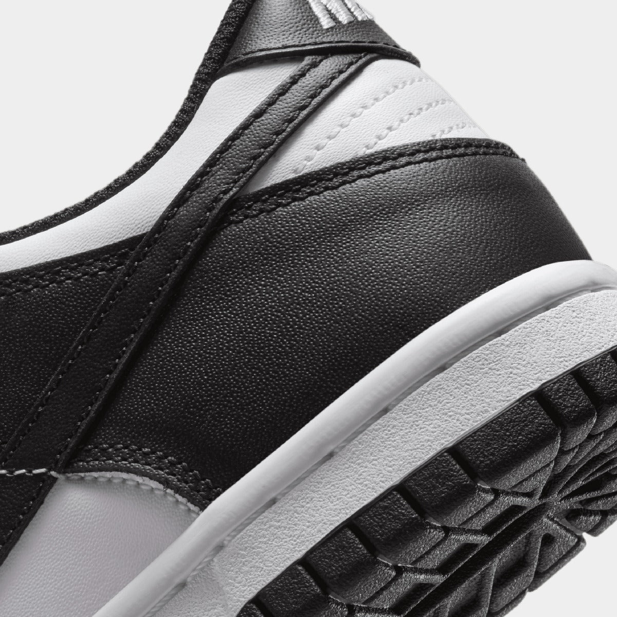 Nike Dunk Low Retro (GS)