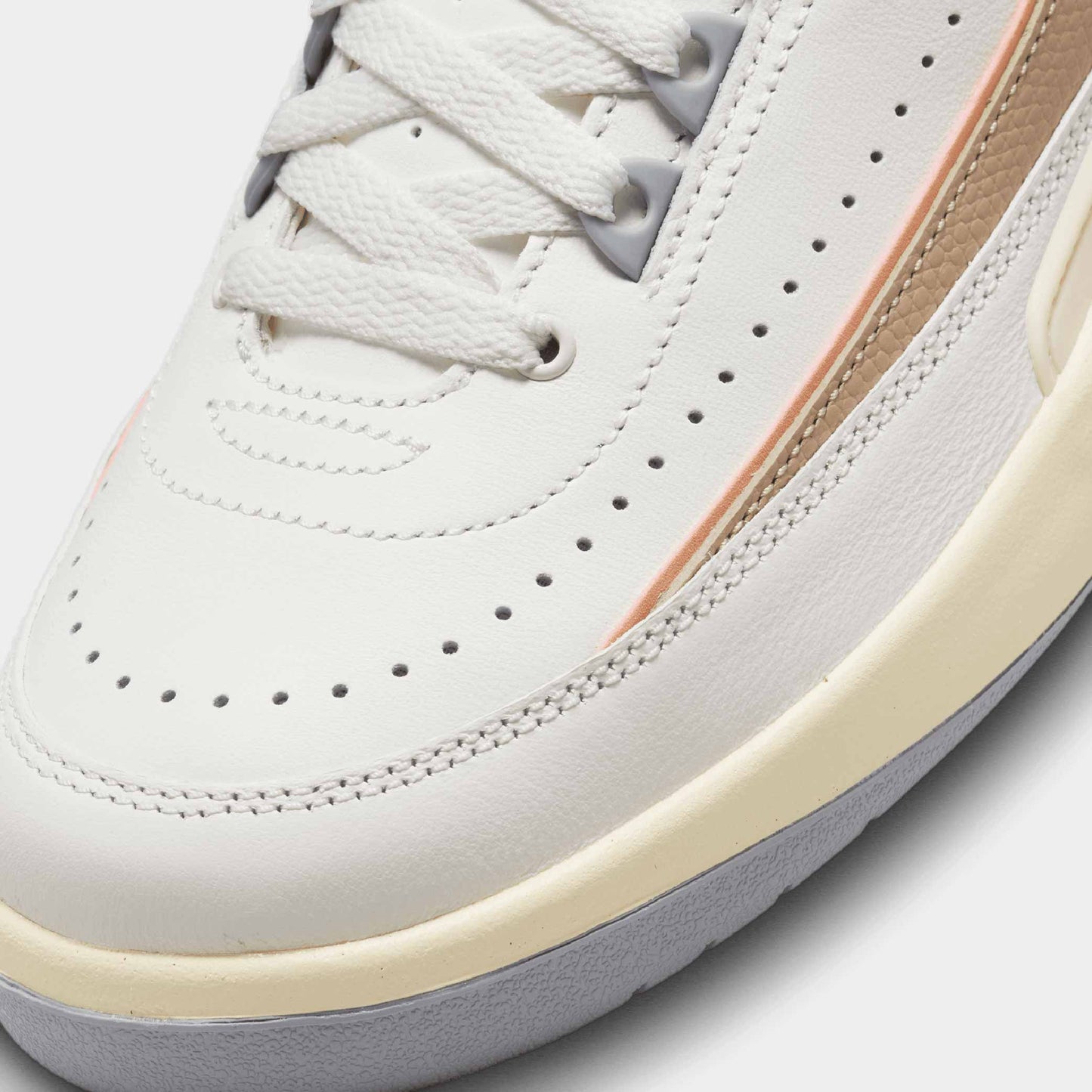 Air Jordan 2 Retro "Sunset Haze" (W)