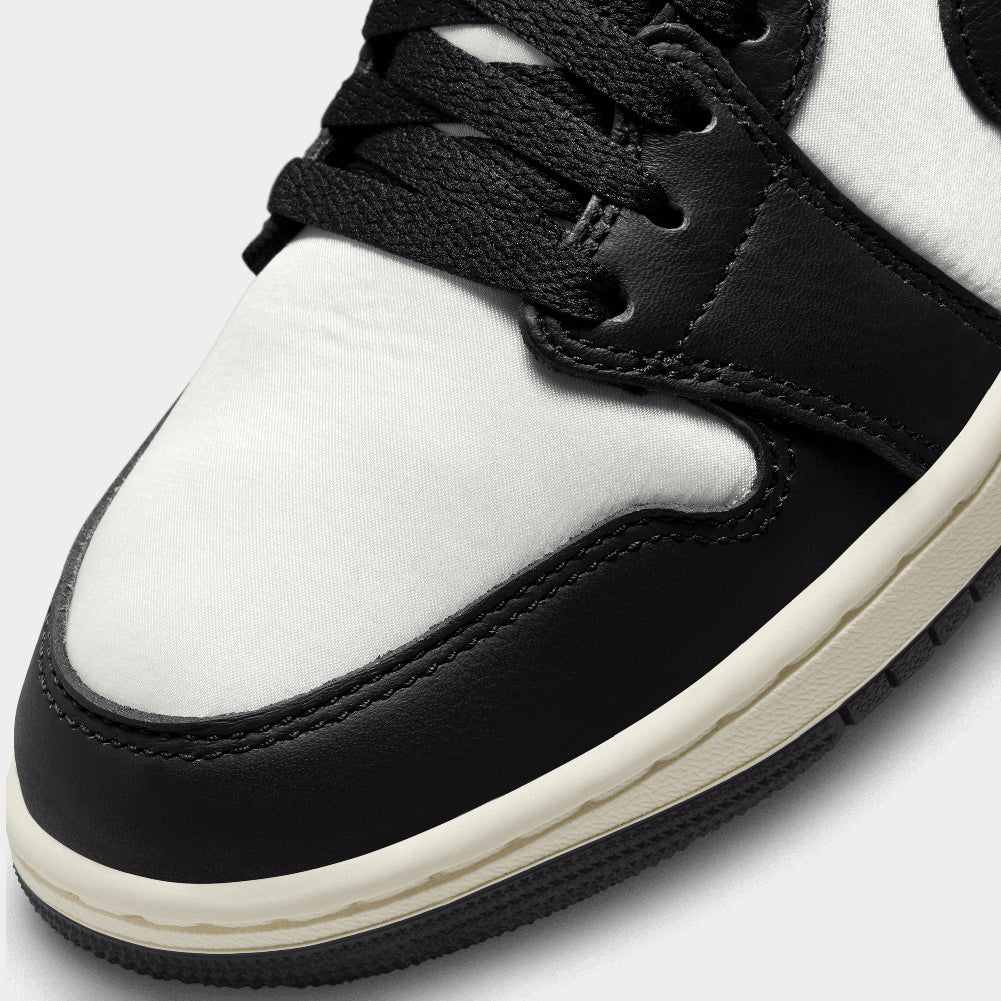 Air Jordan 1 Low SE (W)