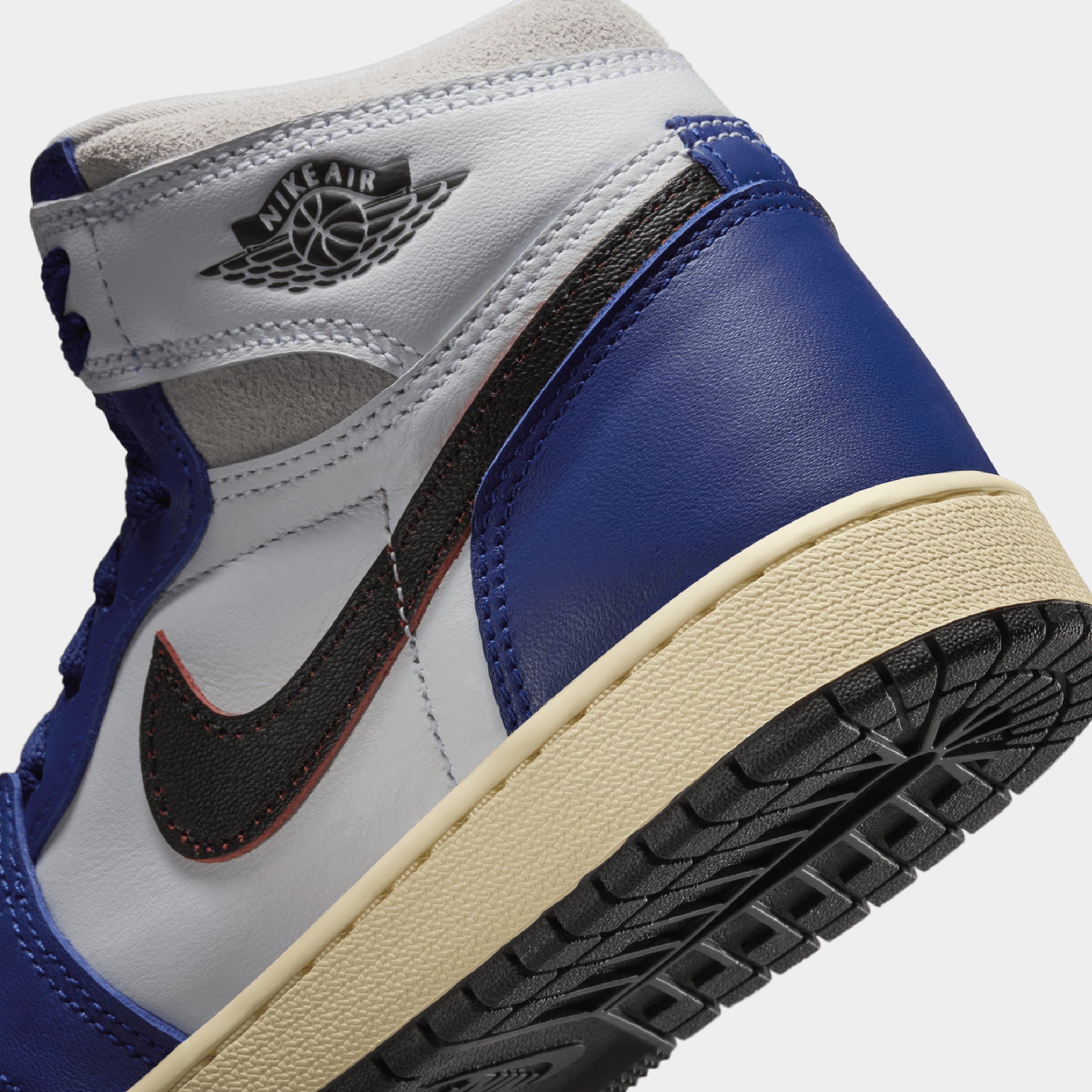 Air Jordan 1 Retro High OG (GS) – atmos Kuala Lumpur