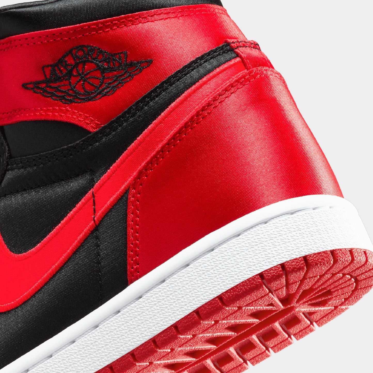 Air Jordan 1 High OG "Satin Bred" (W)