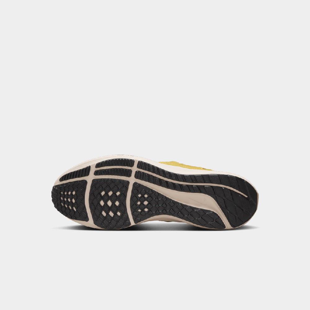 Nike x Patta Air Huarache 20Y24