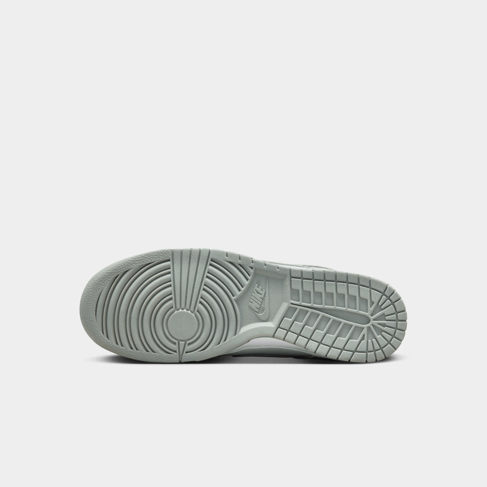 Nike Dunk Low Retro SE