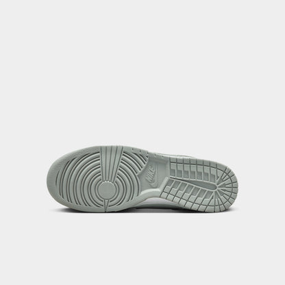 Nike Dunk Low Retro SE