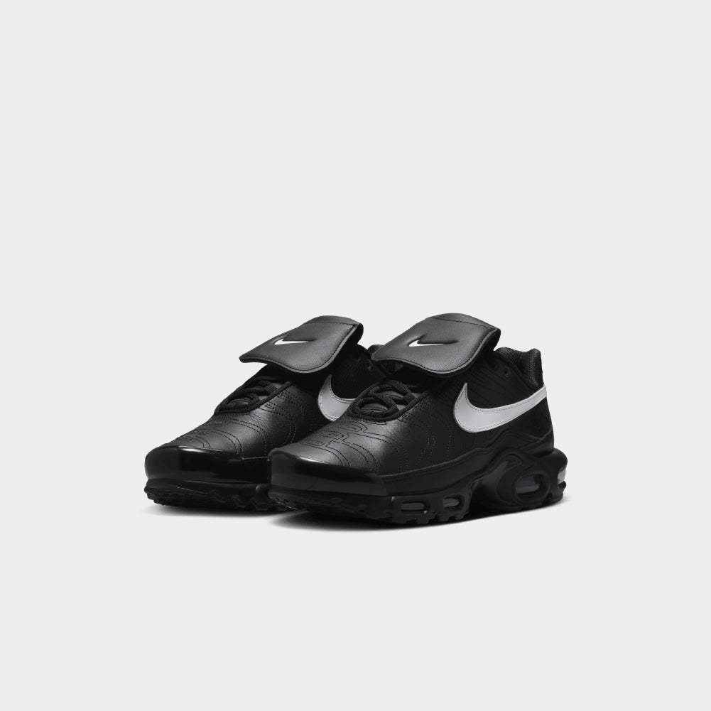 Nike Air Max Plus (W) HF0074-001 | Tuned Air Cushioning & Iconic