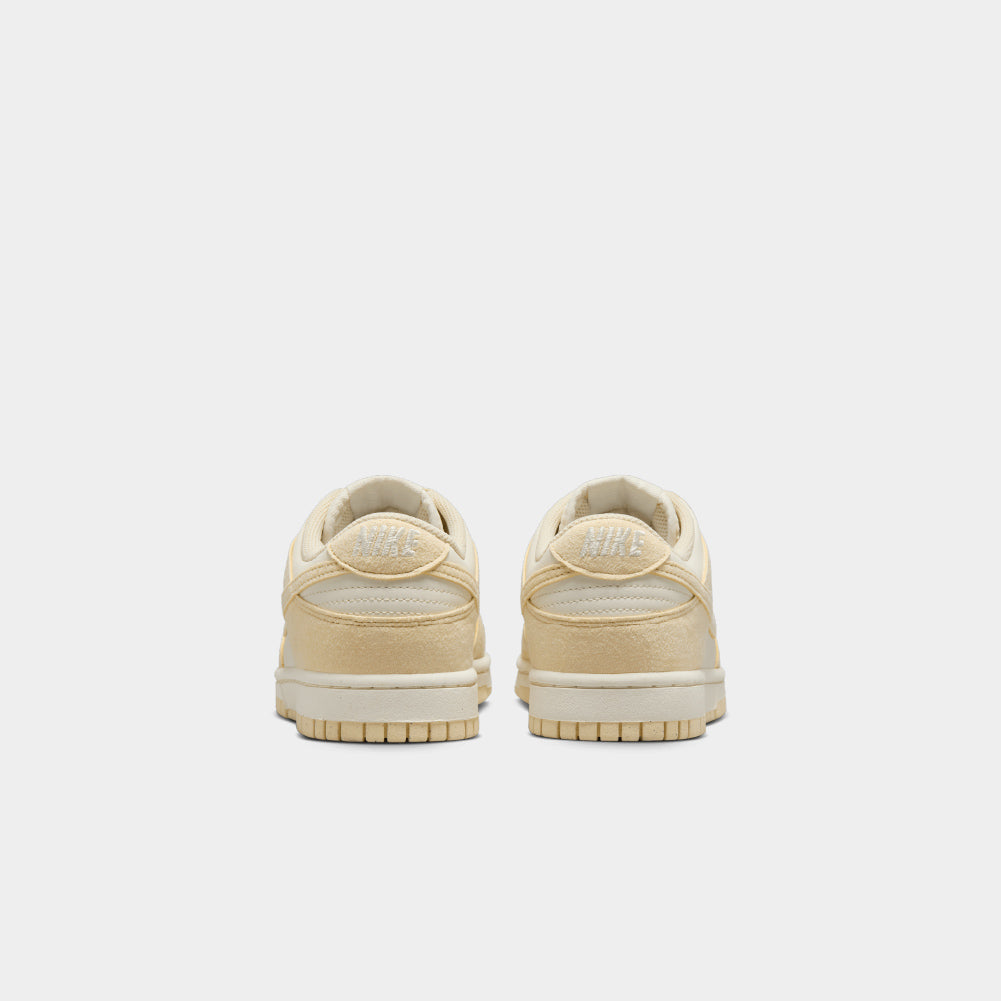 Nike Dunk Low (W)