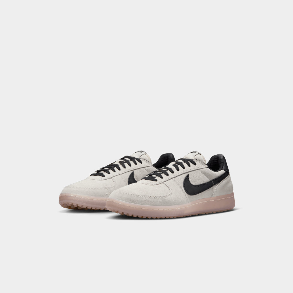 Nike Field General 82
