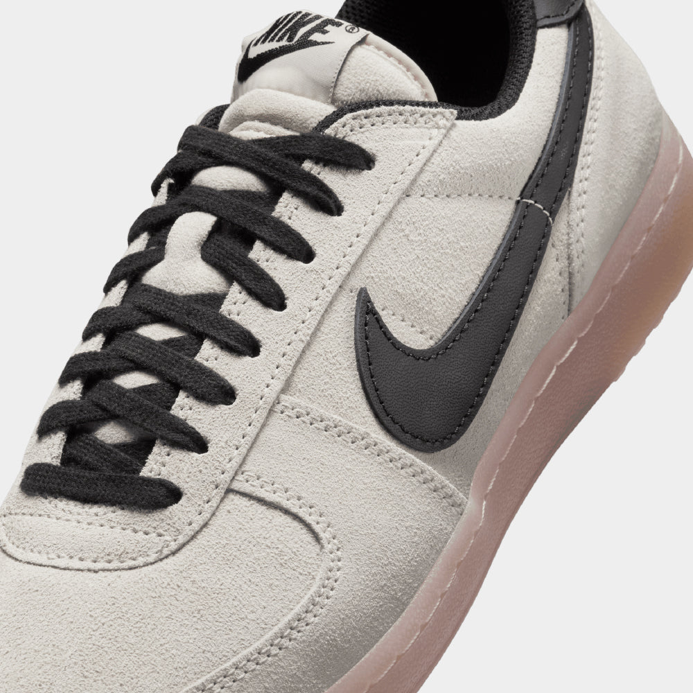 Nike Field General 82