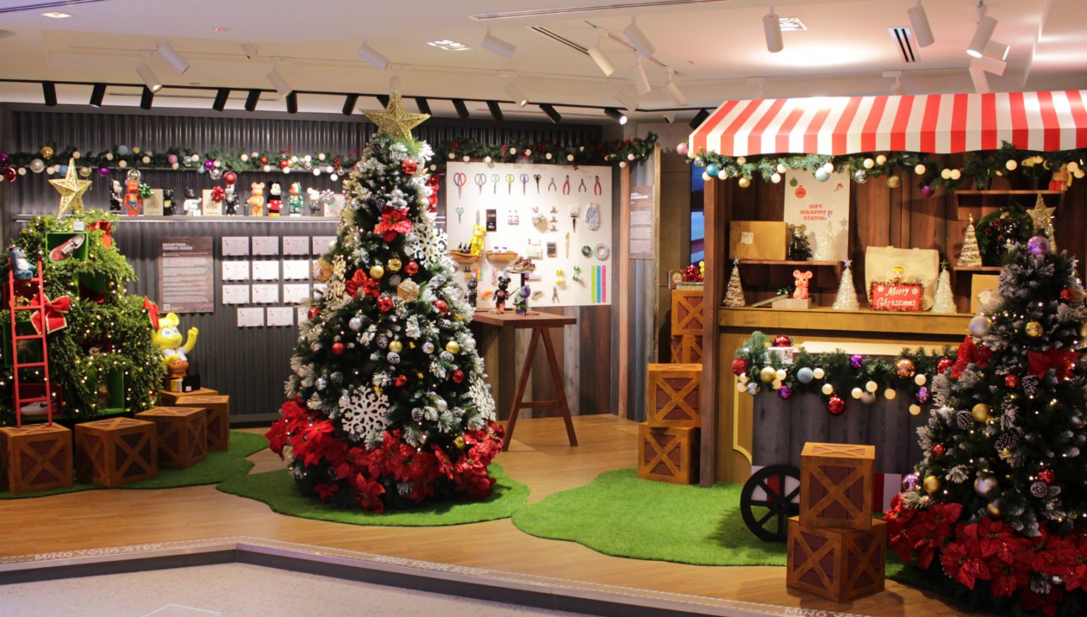 CELEBRATE A JOYFUL CHRISTMAS TOGETHER AT ATMOS KL