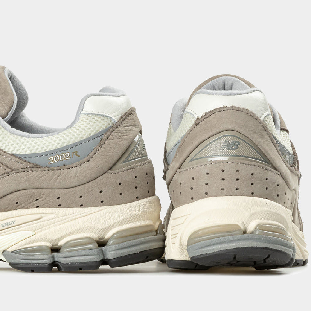 New Balance 2002R