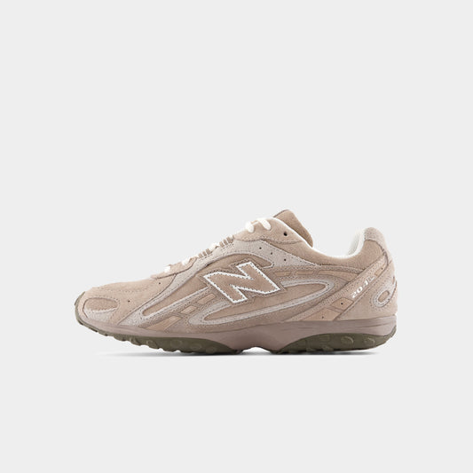 New Balance 204L