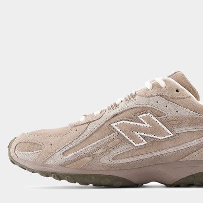 New Balance 204L