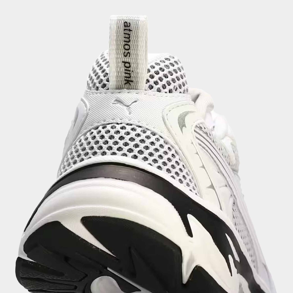 PUMA x atmos pink Morphic (W)