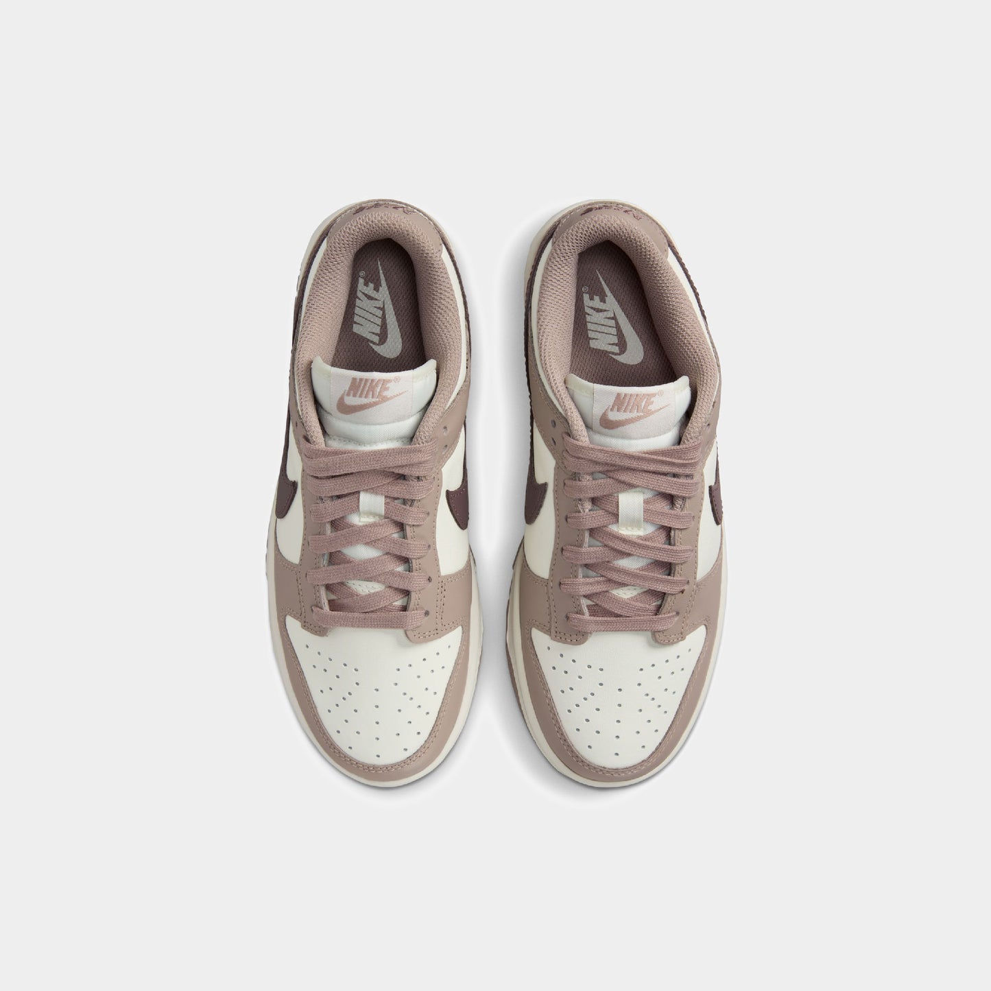 Nike Dunk Low "Diffused Taupe" (W)