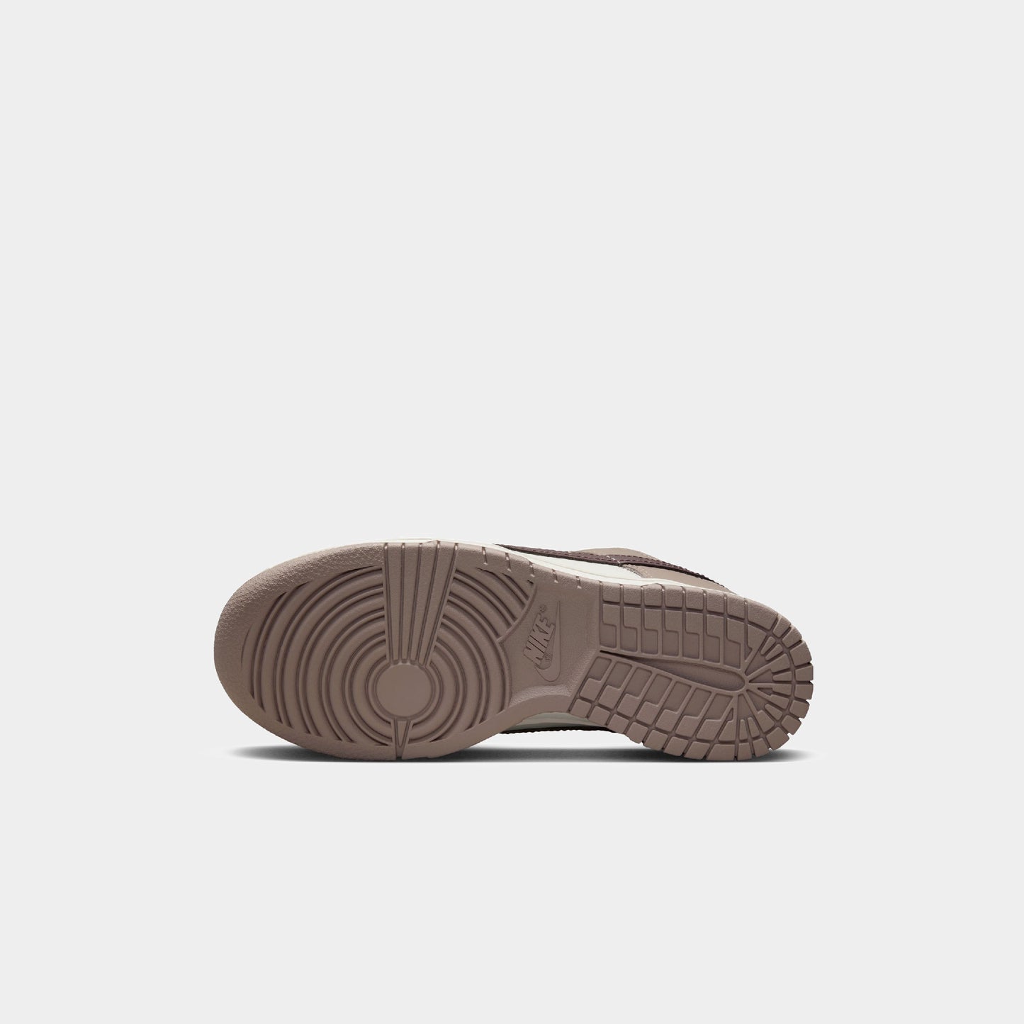 Nike Dunk Low "Diffused Taupe" (W)