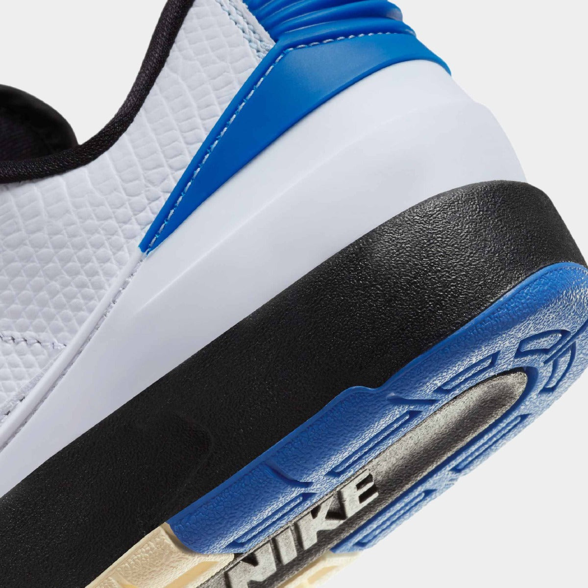 Air Jordan 2 Retro Low (W)