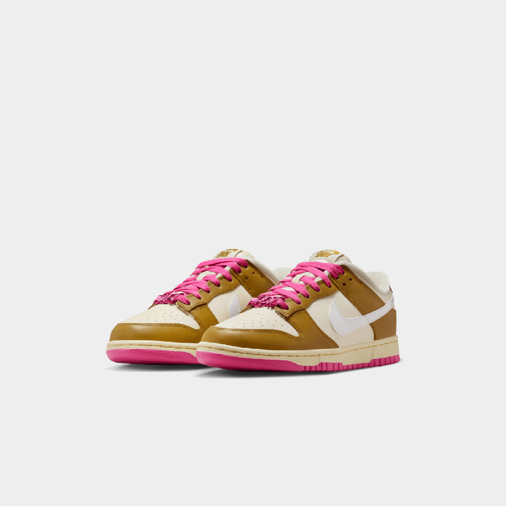 Nike Dunk Low SE (W)