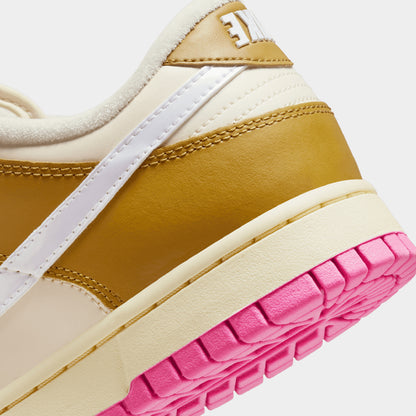 Nike Dunk Low SE (W)