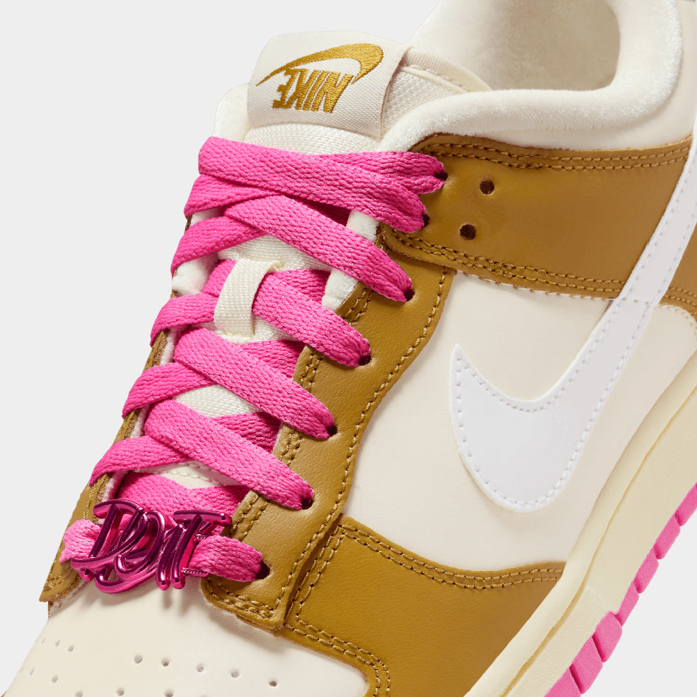 Nike Dunk Low SE (W)