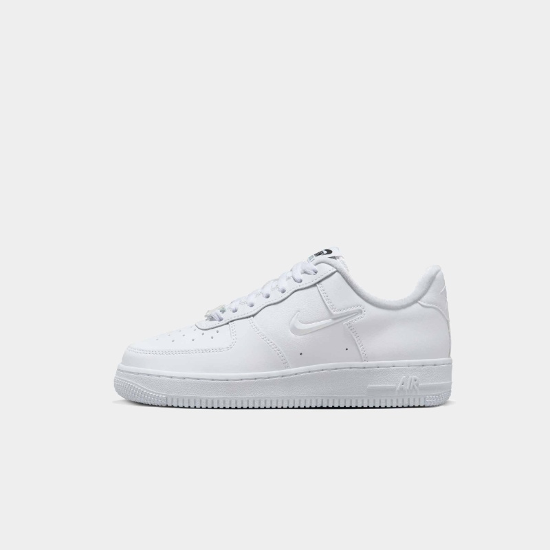 Nike Air Force 1 '07 (W) – Classic Style with a Futuristic Twist ...